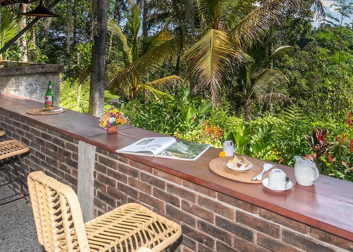 Be Bali Hut Farm مزرعة للإقامة
